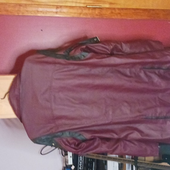 Goth maroon faux leather coat - Picture 7 of 12